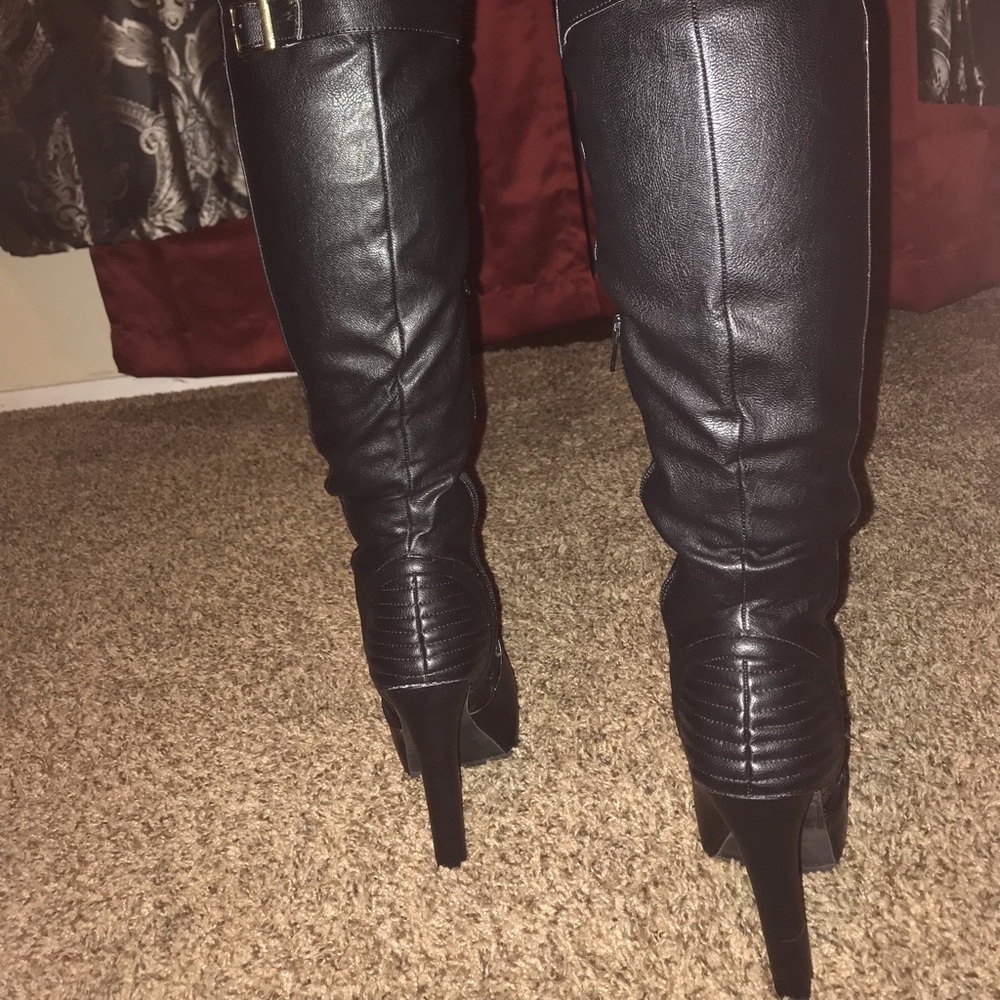 Black Knee high boots - Picture 8 of 8